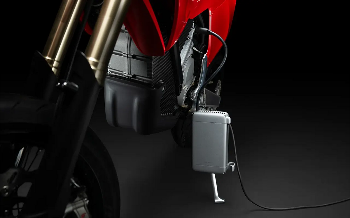 Stark Varg Portable charger